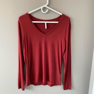 ✨Z Supply V neck, long sleeve tee